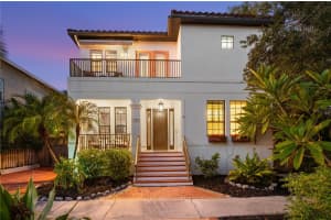 1723 Oak St, SARASOTA