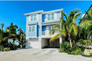 2406 Avenue C, BRADENTON BEACH