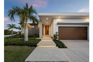 656 S Owl Dr, SARASOTA