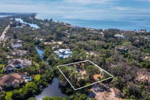 7233 Pine Needle Rd, SARASOTA
