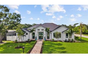 1915 Tulip Dr, SARASOTA