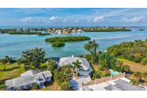 815 Bayshore Rd, NOKOMIS