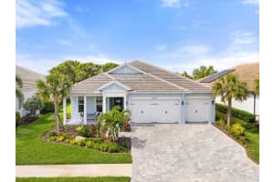 8281 Grande Shores Dr, SARASOTA