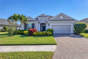 3620 Woodcliff Lake Ter, SARASOTA