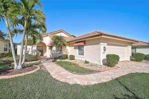 4041 Murfield Dr E, BRADENTON