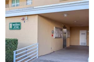 3740 Pinebrook Cir #105, BRADENTON