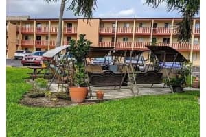 4242 Heron Way #b323, BRADENTON