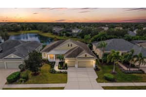 12080 Longview Lake Cir, BRADENTON