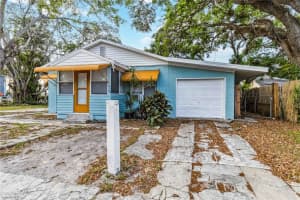 612 5th Avenue Dr E, BRADENTON