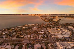 130 N Blvd Of The Presidents, SARASOTA