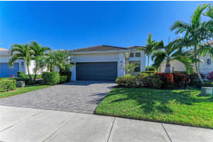 5111 Barnett Cir, BRADENTON