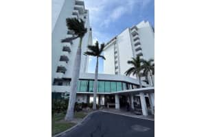 19 Whispering Sands Dr #106, SARASOTA