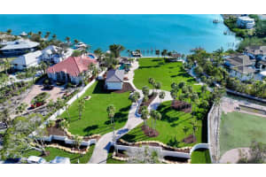 684 Freeling Dr, SARASOTA