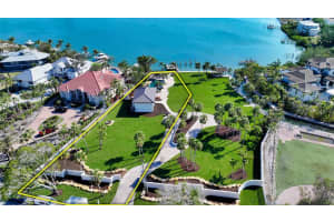 684 Freeling Dr, SARASOTA