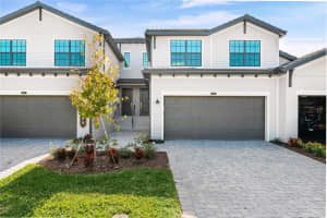 5608 Summit Pointe Cir #103, BRADENTON 5608 Summit Pointe Cir #103, BRADENTON