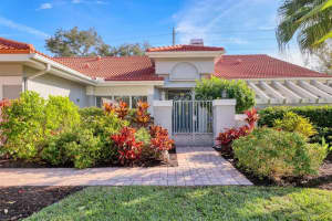 4305 Highland Oaks Cir, SARASOTA