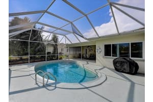 10 Stone Mountain Blvd, ENGLEWOOD