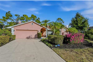 3732 Surrey Ln, SARASOTA