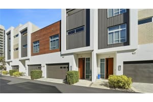 209 Cosmopolitan Ct, SARASOTA