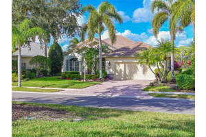 6619 Waters Edge Way, LAKEWOOD RANCH