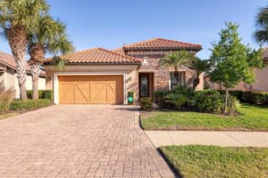 2414 Vaccaro Dr, SARASOTA
