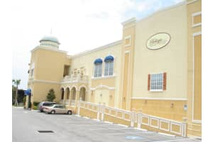 570 Blackburn Point Rd #lng42, OSPREY