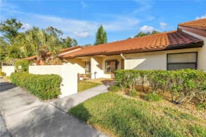8415 Gardens Cir, SARASOTA