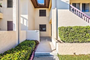 5219 Lake Village Dr #21, SARASOTA 5219 Lake Village Dr #21, SARASOTA