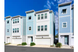 451 Wingfield Dr, SARASOTA