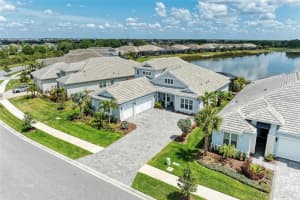 8067 Waterbend Trl, SARASOTA
