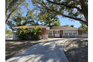 2608 Constitution Blvd, SARASOTA