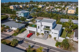 635 Jungle Queen Way, LONGBOAT KEY