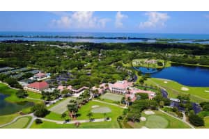 51 Macewen Dr #11, OSPREY