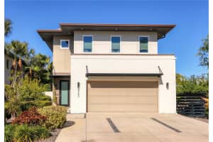 2323 Pine Ter, SARASOTA