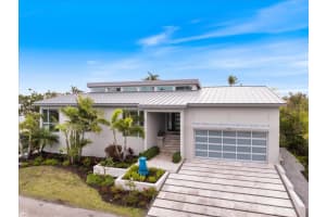 600 De Narvaez Dr, LONGBOAT KEY