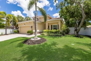 1856 Hyde Park St, SARASOTA