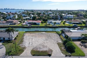 536 Gunwale Ln, LONGBOAT KEY