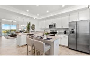 12320 Wellen Golf St #205, VENICE