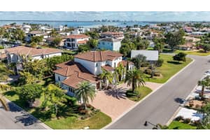 1005 Bogey Ln, LONGBOAT KEY