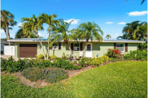 310 66th St, HOLMES BEACH