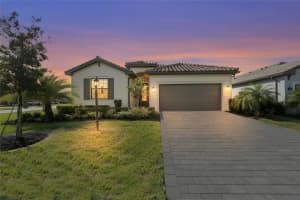 5107 Coral Reef Way, BRADENTON