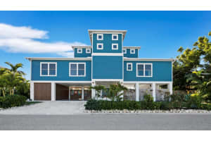 758 Saint Judes Dr N, LONGBOAT KEY