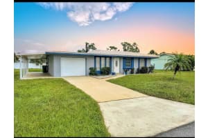 448 Blossom Ave Nw, PORT CHARLOTTE