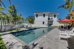 803 Gladiolus St, ANNA MARIA