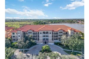 7702 Lake Vista Ct #305, LAKEWOOD RANCH