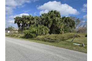 25 Christopher Ct N, PALM COAST