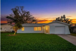 426 Pineview Dr, VENICE