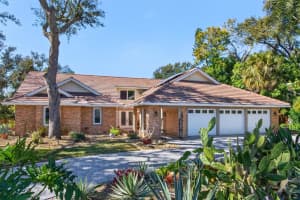 2392 Landings Cir, BRADENTON