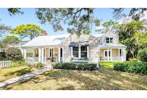 1751 Floyd St, SARASOTA