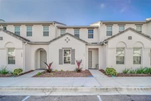 147 Captiva Dr, DAVENPORT